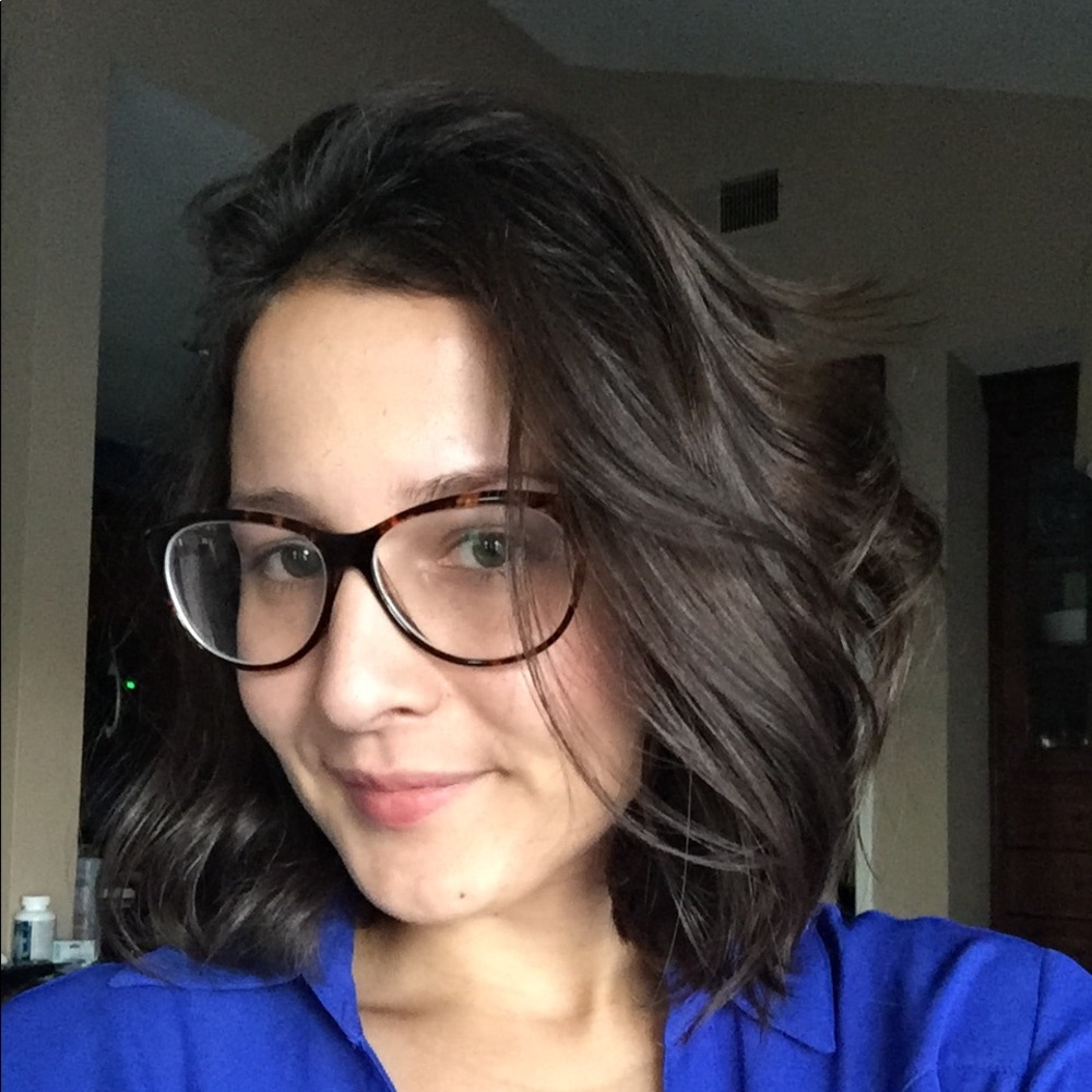 Meet your Posher, Laura